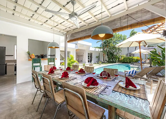 Villa Mutiara Putih By Optimum Bali, Seminyak, Walk To *